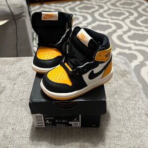 Jordan 1 Retro High Taxi toddler 4c